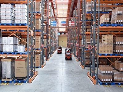 نقش سیستم قفسه بندی در ایمنی انبار